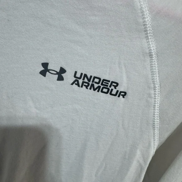 Under Armour Women's White Long Sleeve Tee - Picture 4 of 4